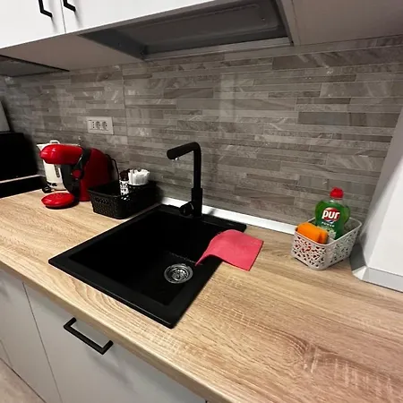 Ale Lakeon Apartmán *